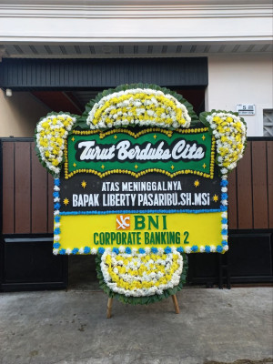 Papan Bunga Duka di Pugo Dagi