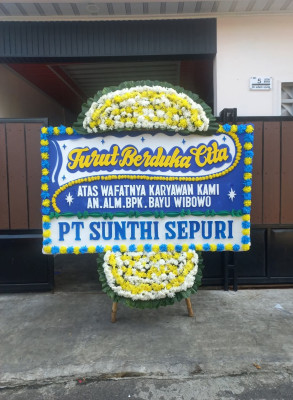 Papan Bunga Duka di Pugo Dagi
